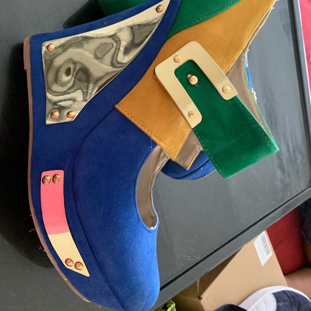 Wedge heels.